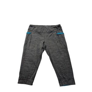 Patagonia Small Women's Diversifly Capris Dark Heathered Gray Capris Pants